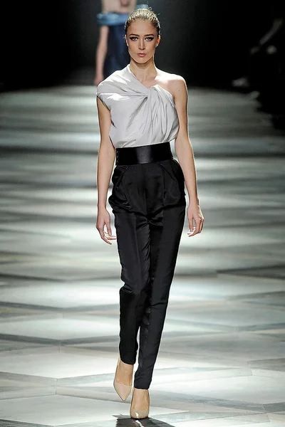 Look 2